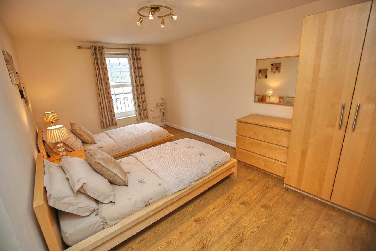 Four-Bedroom Apartment,1087596556:JPEG