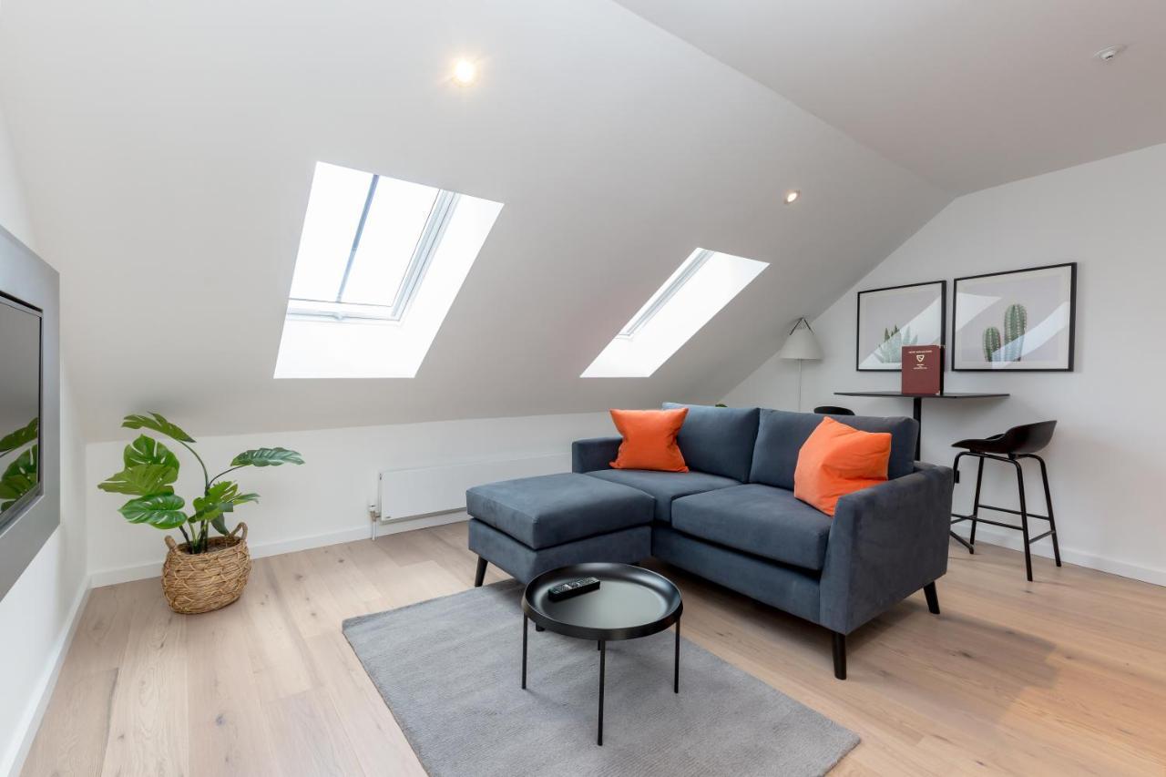 One-Bedroom Apartment City View