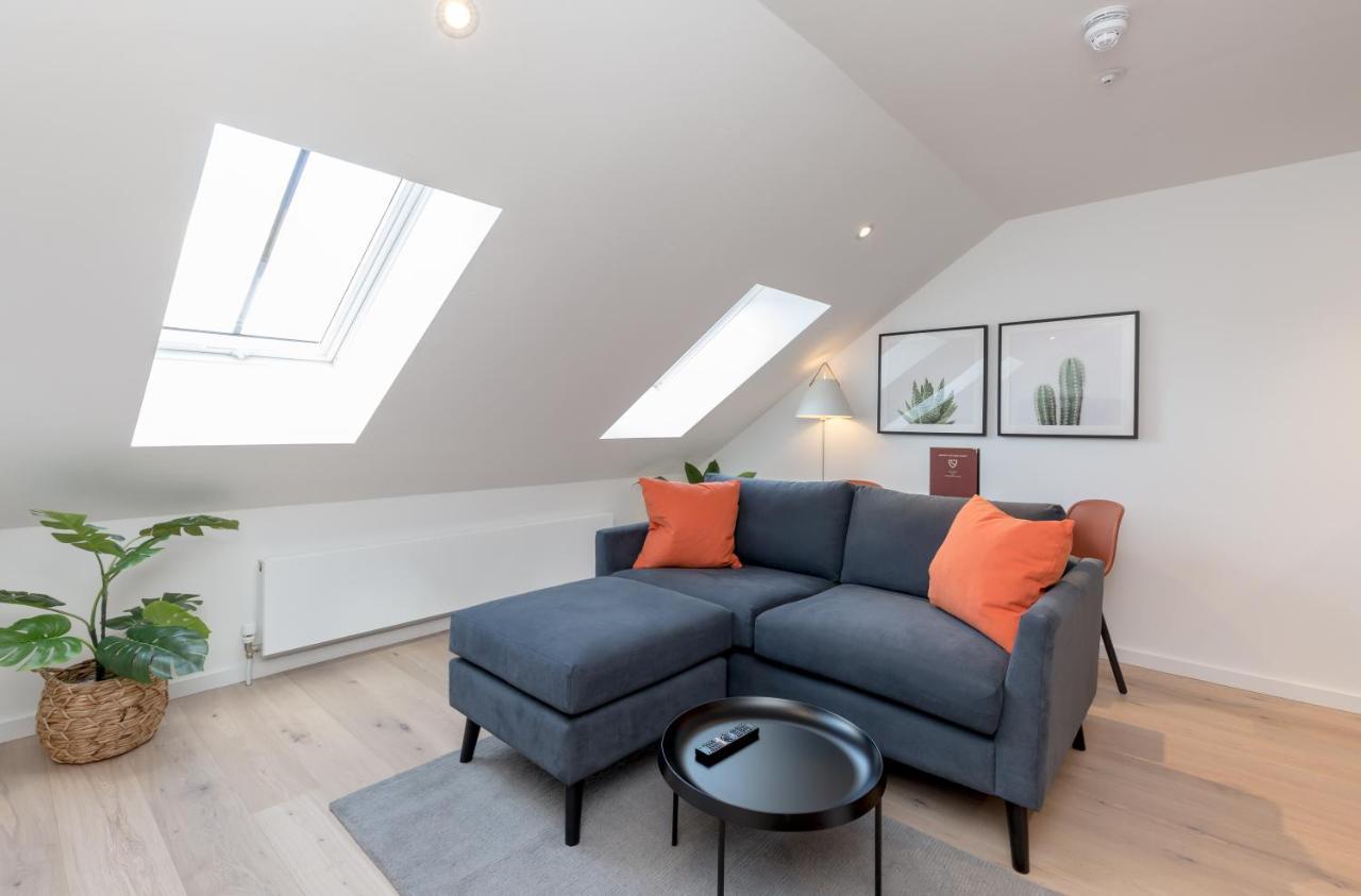 One-Bedroom Apartment City View