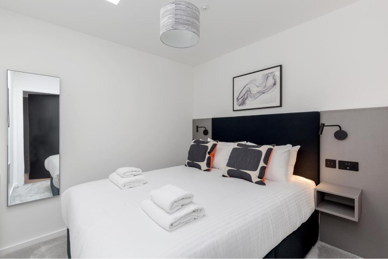 One-Bedroom Apartment City View