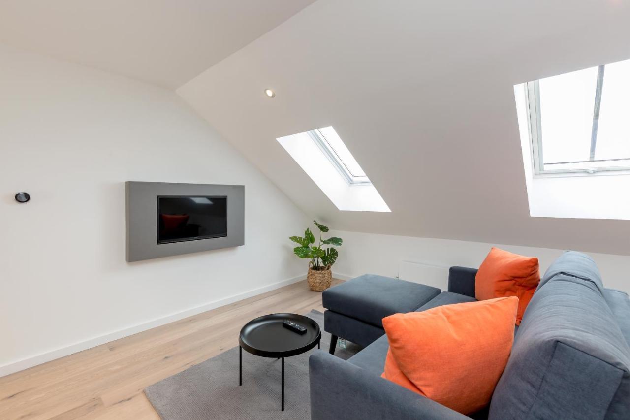 One-Bedroom Apartment City View