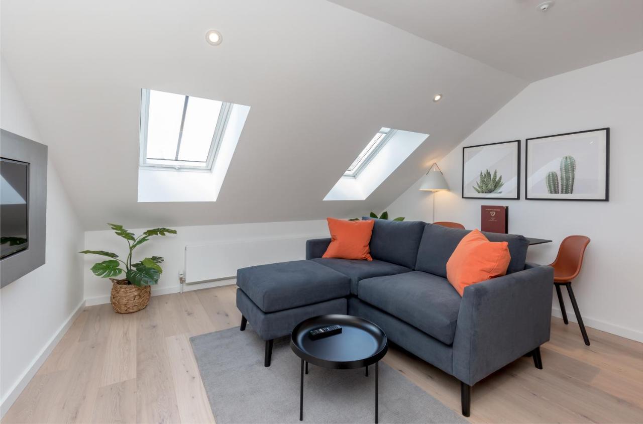 One-Bedroom Apartment City View