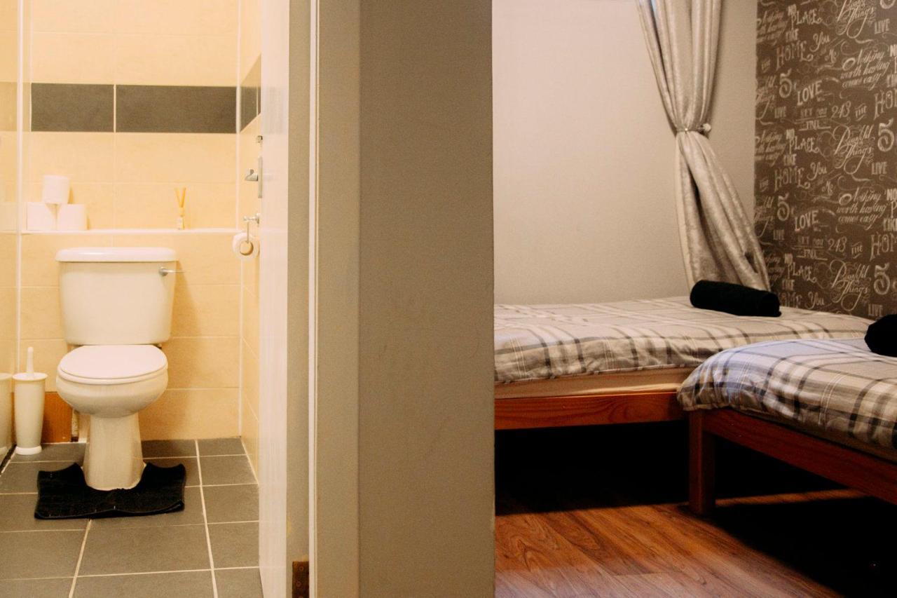 Twin Room Bathroom