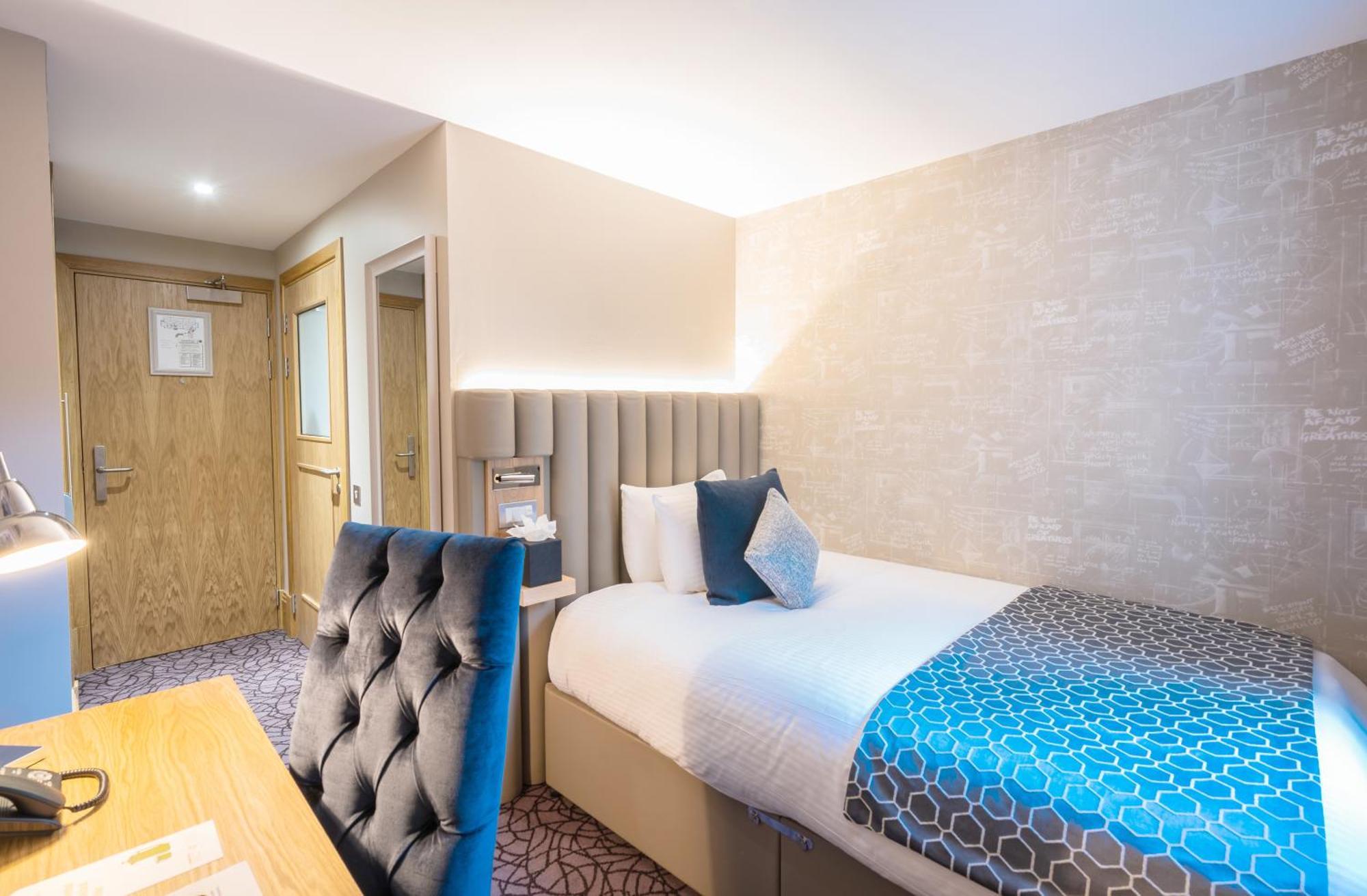 Deluxe Single Room,1307770834:JPEG