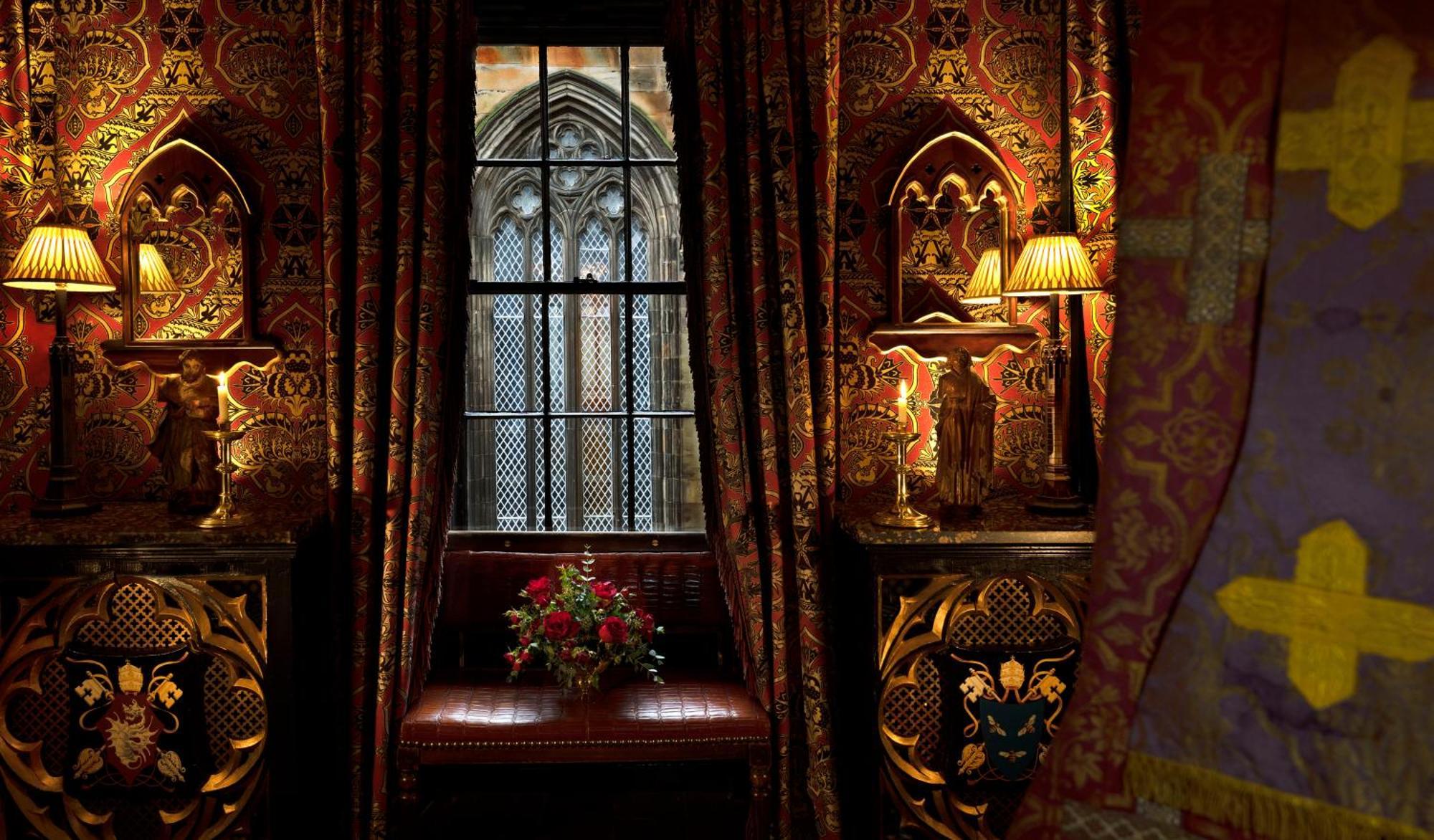 Deluxe Suite Vestry