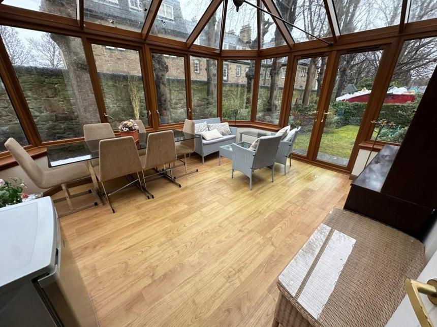 Quarto Família com Vista para o Jardim