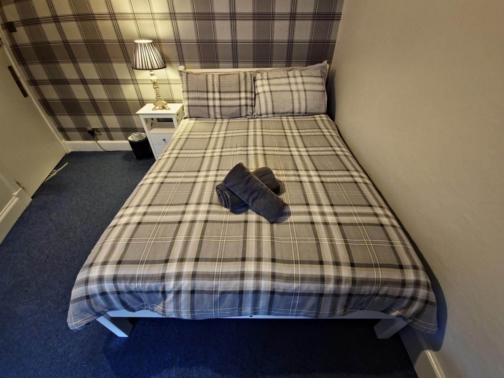 Double Room Private Bathroom