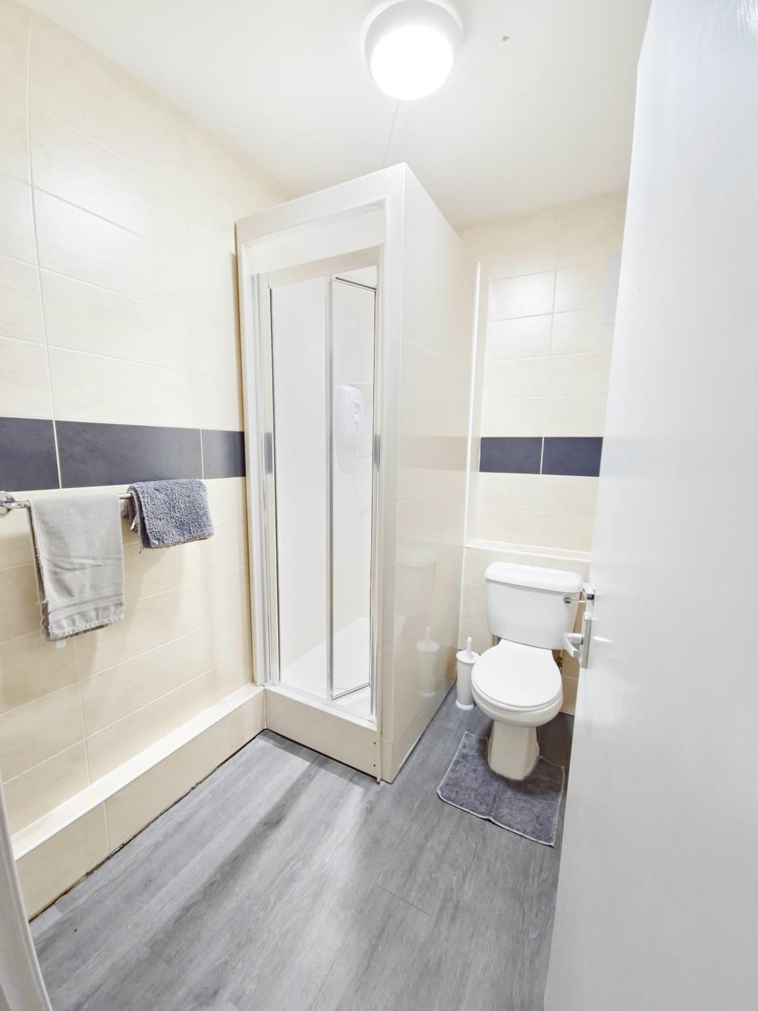 Double Room Private Bathroom