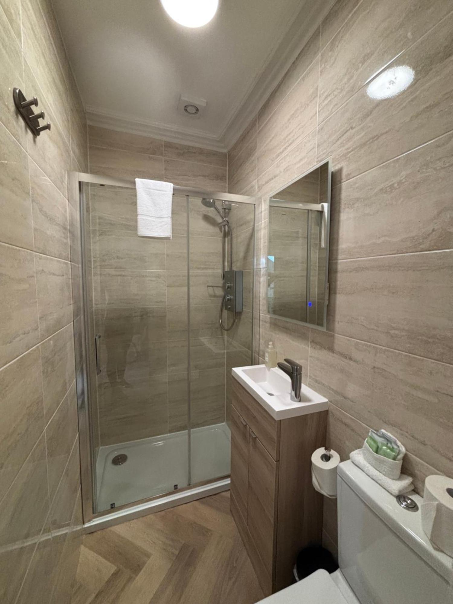 Triple Room with Bathroom