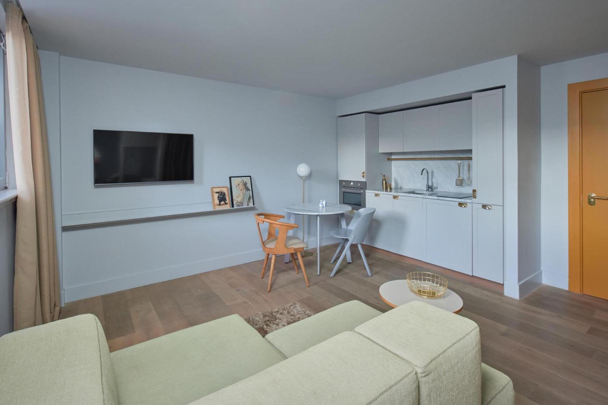 Open Plan Suite