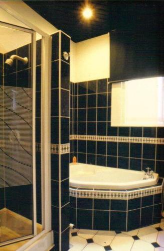 Standard Double Room,17915729:JPEG