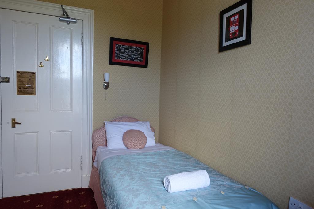 Camera Singola con Bagno in Comune