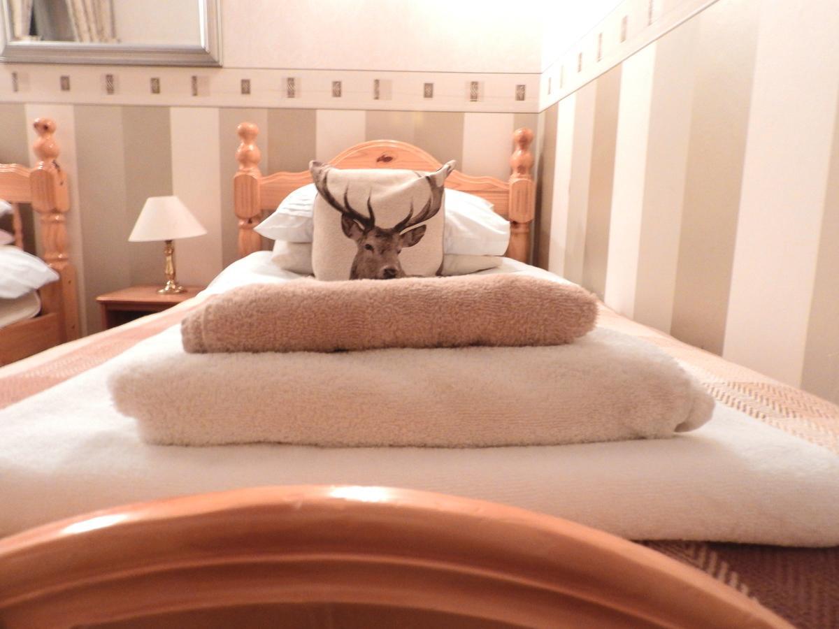 Zweibettzimmer mit eigenem Bad