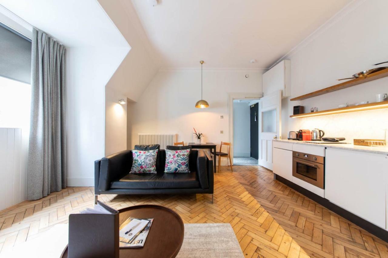 One-Bedroom Apartment 23