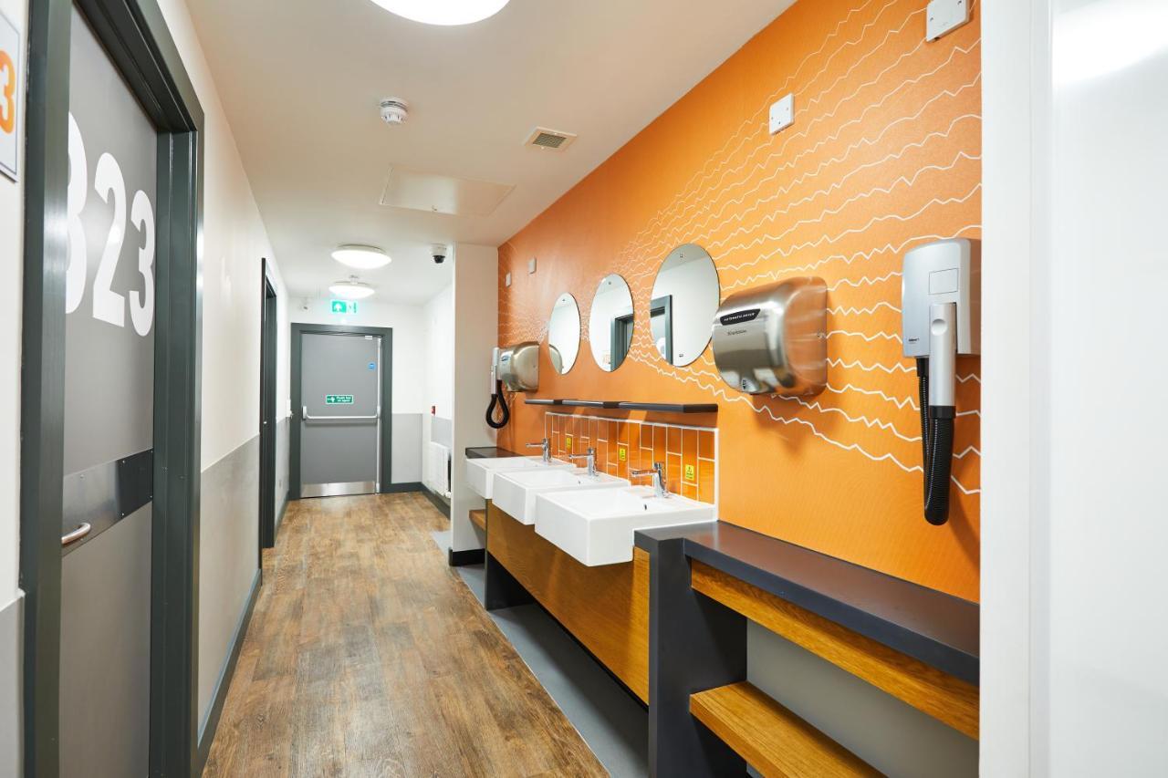 Slaapzaal met 10 Bedden