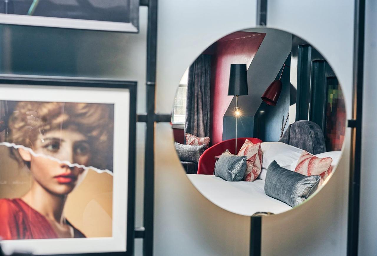 Suite,971722396:JPEG