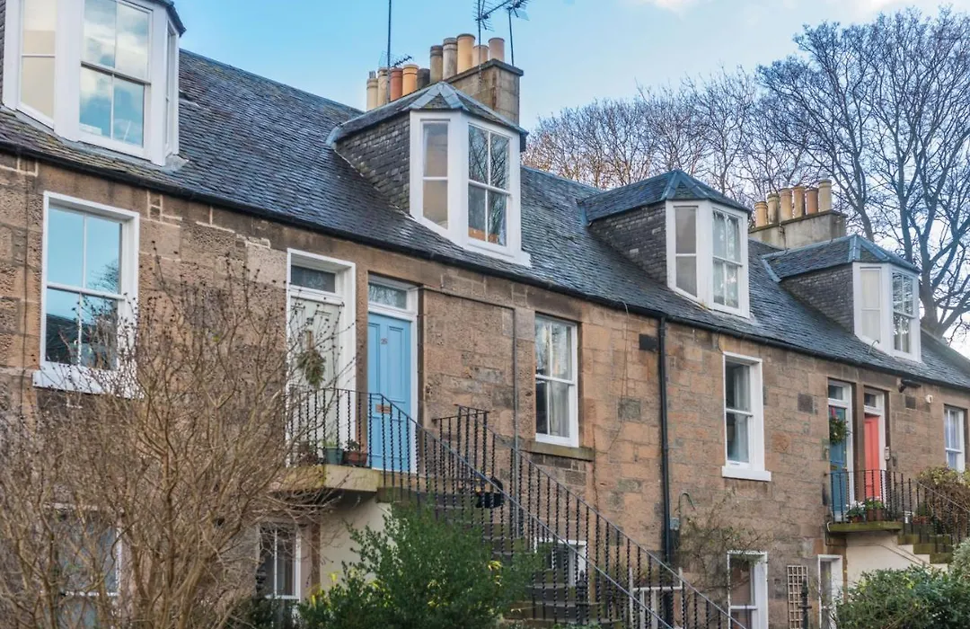 28 Avondale Place-1