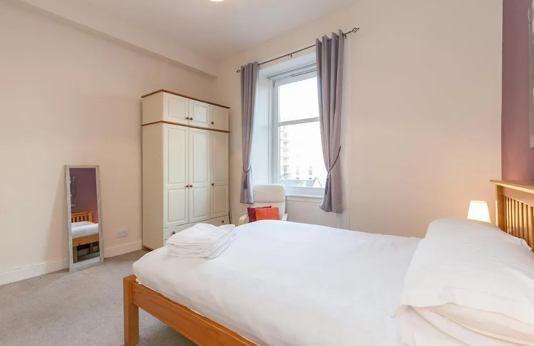 The Edinburgh Victorian - 3 Bedroom Apartment-1