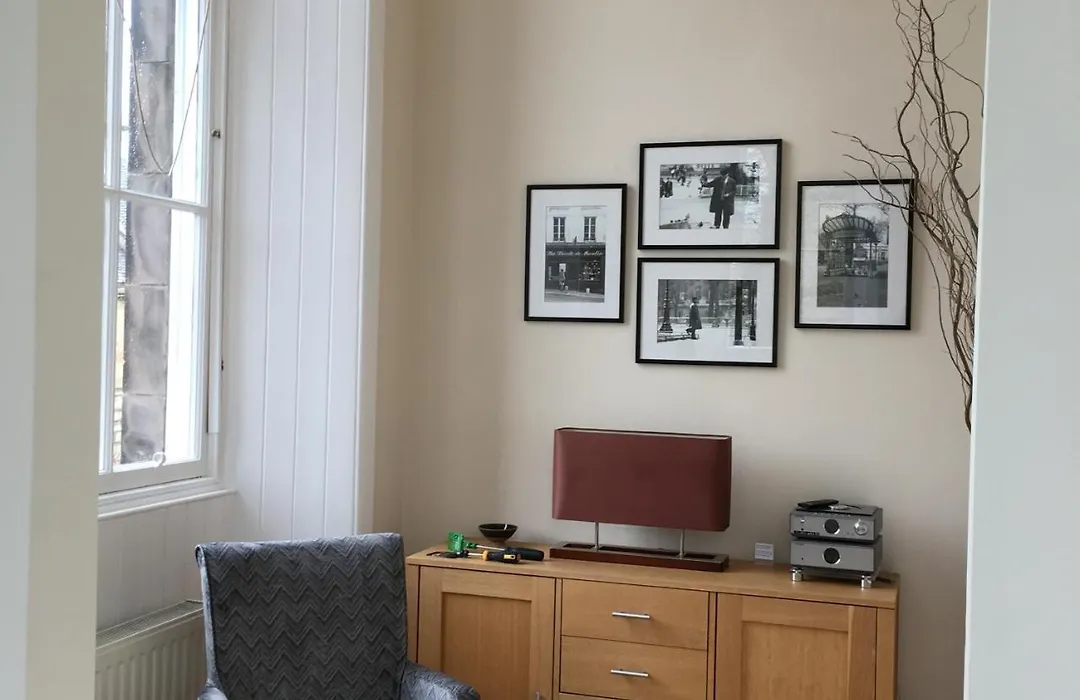 Mapmakers Townhouse - The Edinburgh Address-1