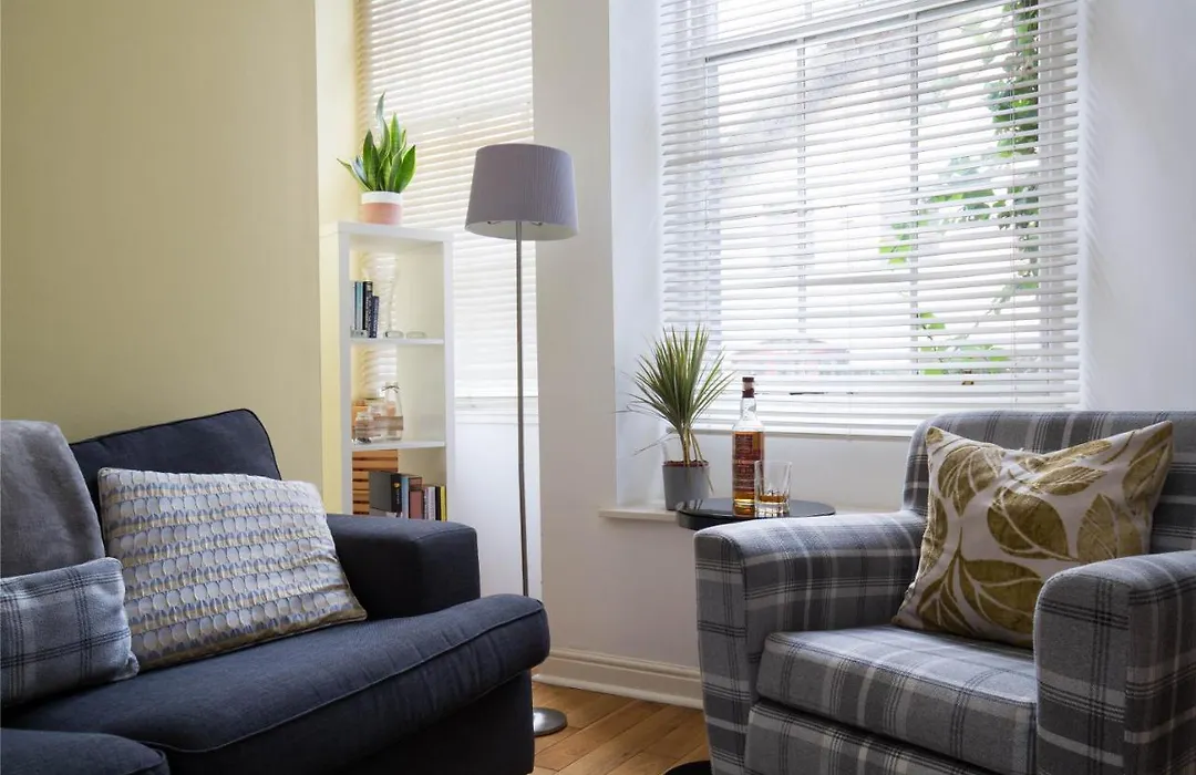 Sunshine On Leith Apartment-1