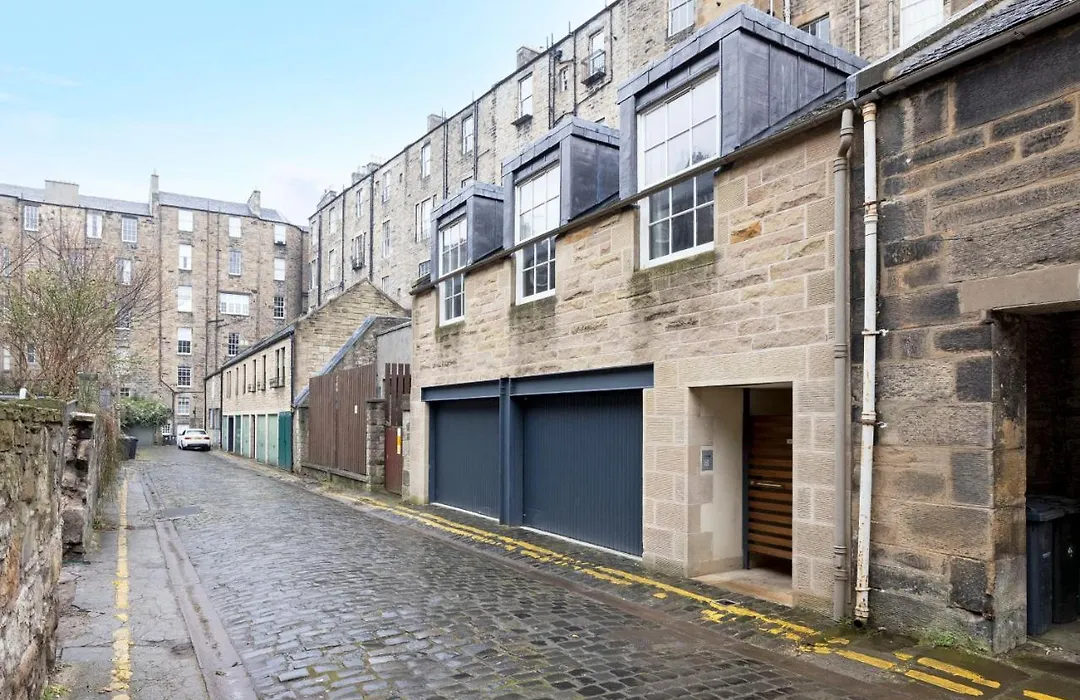 Joivy Contemporary And Vibrant 1Br Flat Near Princes Street-1