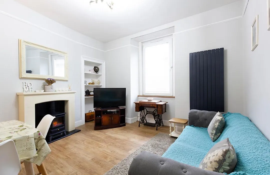 Cosy Near Centre Edinburgh Apartment-1