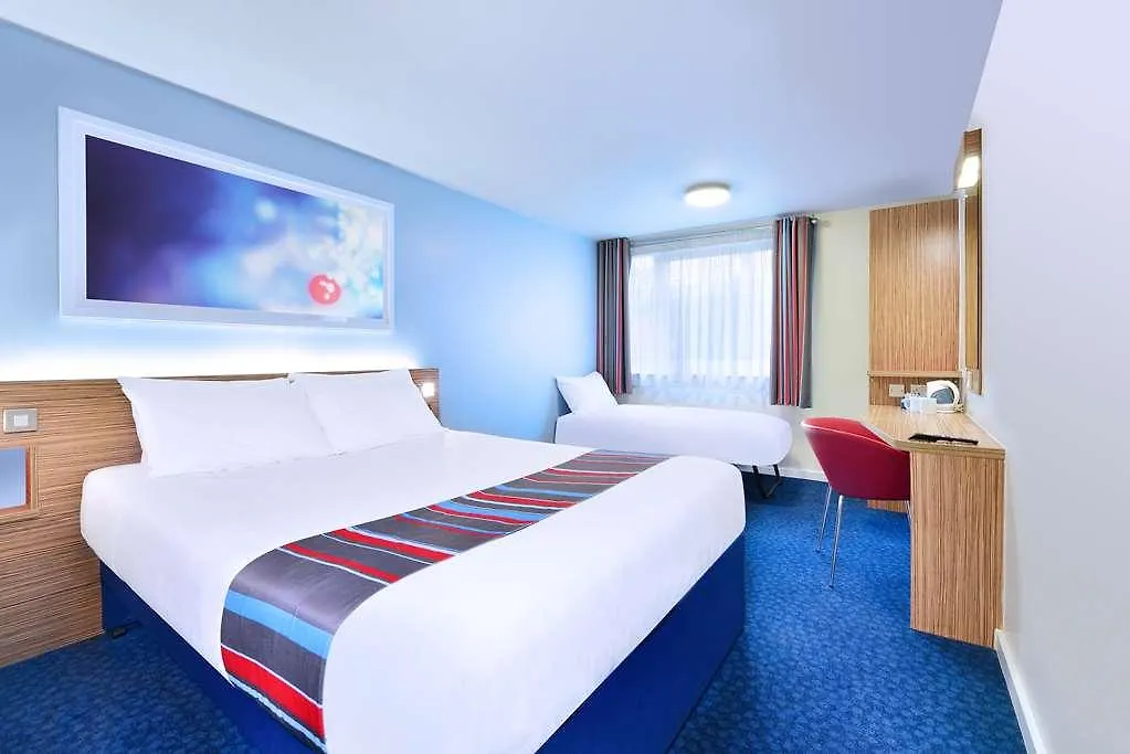 Travelodge Edinburgh Airport Ratho Station Hotel-1