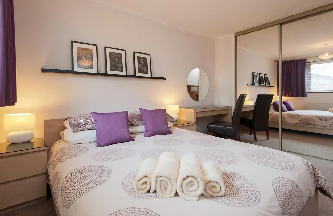 Logie Green Road Apartment-1