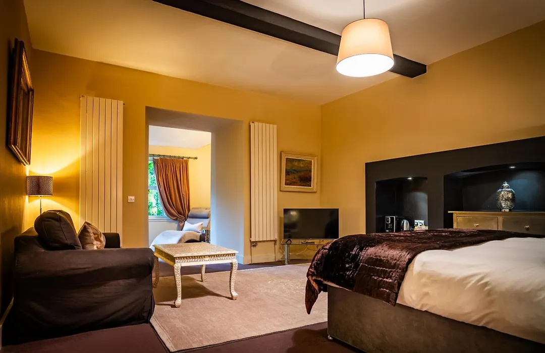 Six Brunton Place Guest House-1