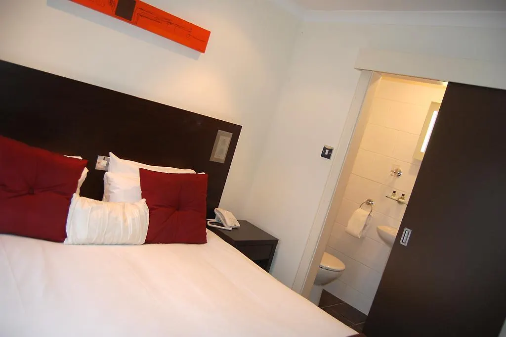 The Minto Hotel-1