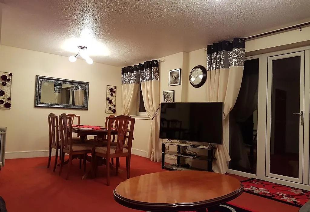 Edinburgh City Deluxe Apartment-1