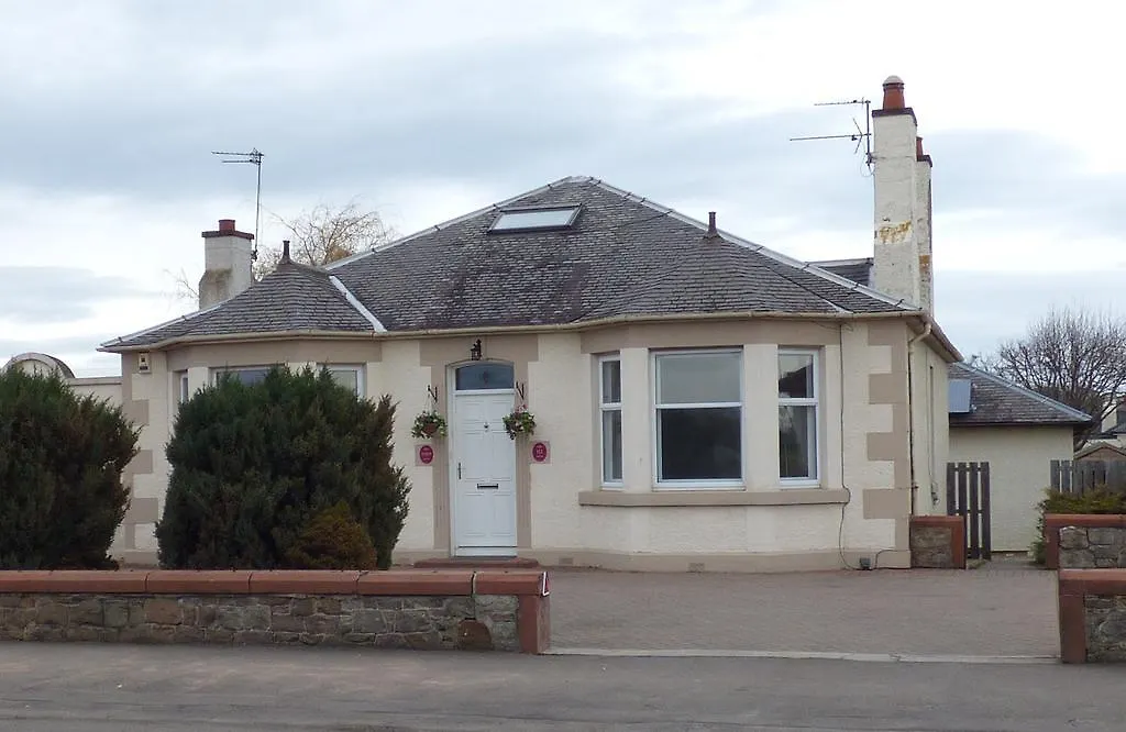 Craigievar Guest House-1