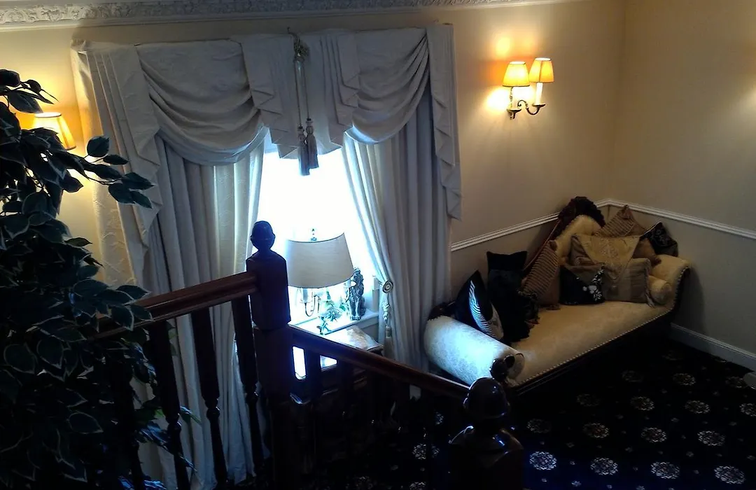 Aaran Lodge Guest House-1