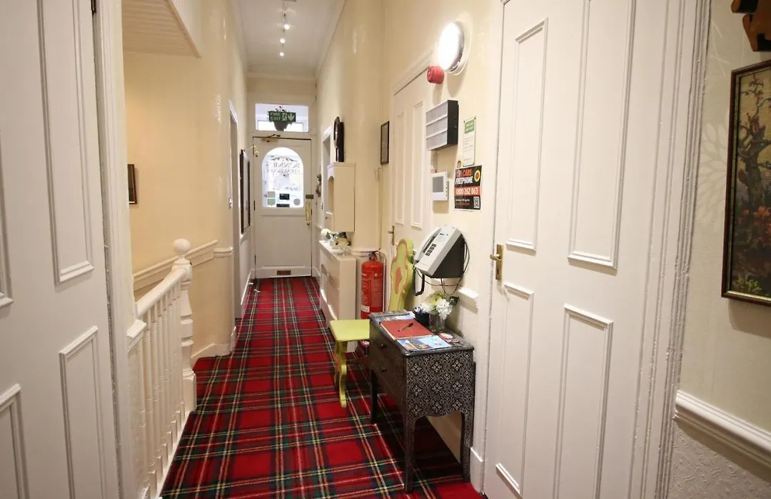 Bonnie'S Guest House-1