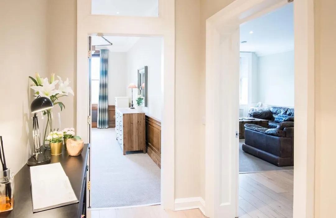 Frederick Street Apartment-1