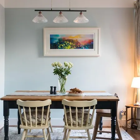 28 Avondale Place-2