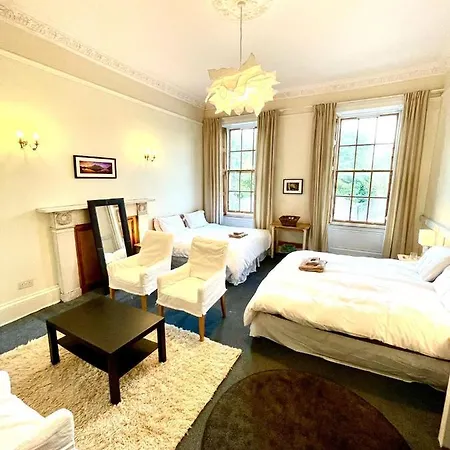 Newington House-2
