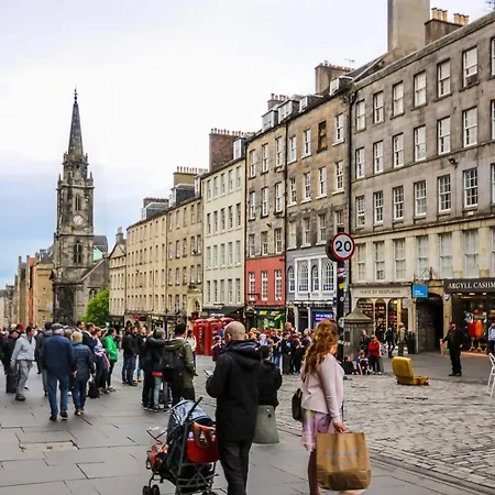 Silver Lining-Royal Mile Apartments-3