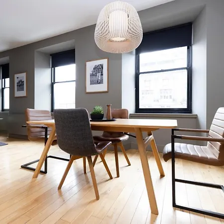 Joivy Luxury Home On George Street-2