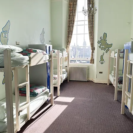 Castle Rock Hostel - Adults Only-2