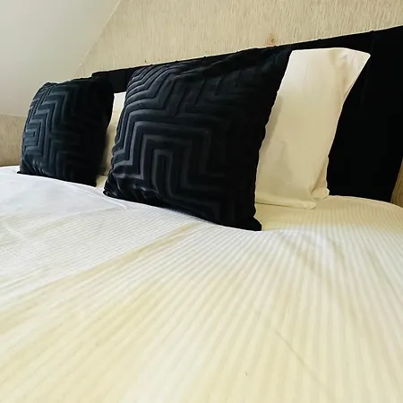 Abbotsford Guest House-2