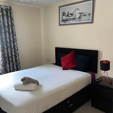 Pretty Room In The Heart Of Edinburgh-3