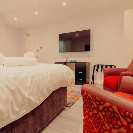 Mayfield Suites-3