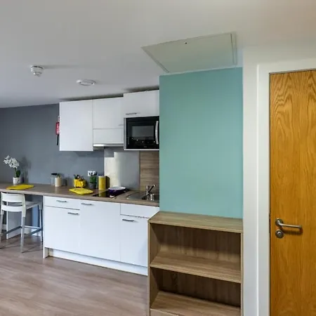 Joivy Affordable Edinburgh - Adults Only-3