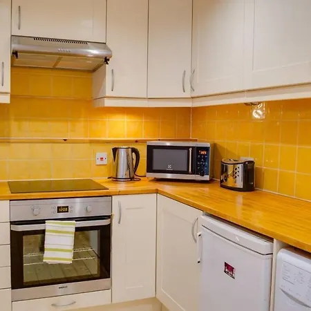 Joivy Warm & Welcoming Flat Near Edinburgh Castle-3