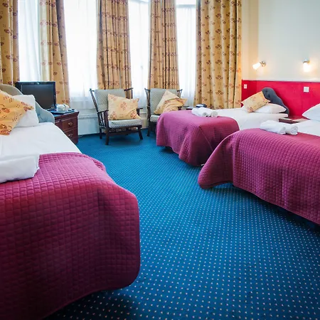 Strathallan Guest House-3