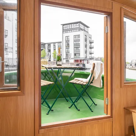 Edinburgh - Houseboats-2
