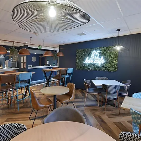 Travelodge Edinburgh Cameron Toll-3