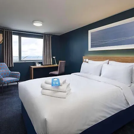 Travelodge Edinburgh Airport Ratho Station Hotel-3