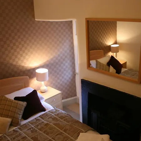 Royal Mile Budget Apartments-2